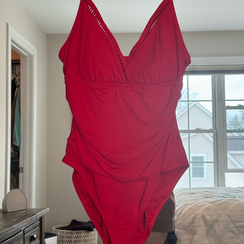 Bleu Rid Beattie bathing suit NWOT